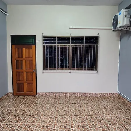 Jaaoo Homestay Betong - 4 Bedroom House Exterior photo