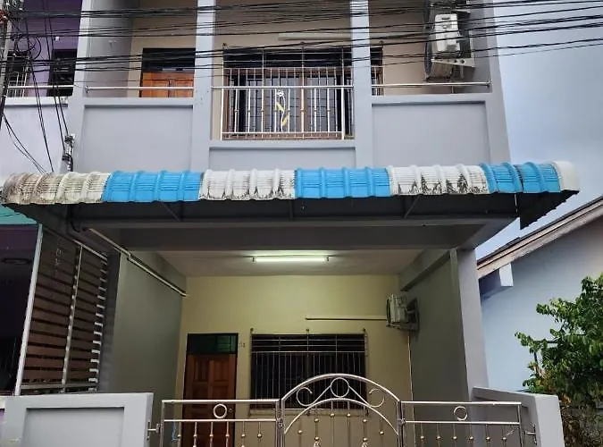 Jaaoo Homestay Betong - 4 Bedroom House